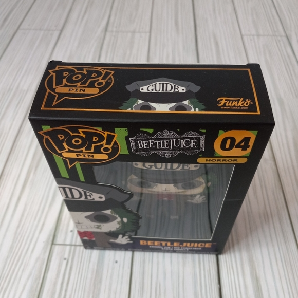 Funko Pop Horror Series Beetlejuice Enamel Pin #04 - Picture 3 of 7